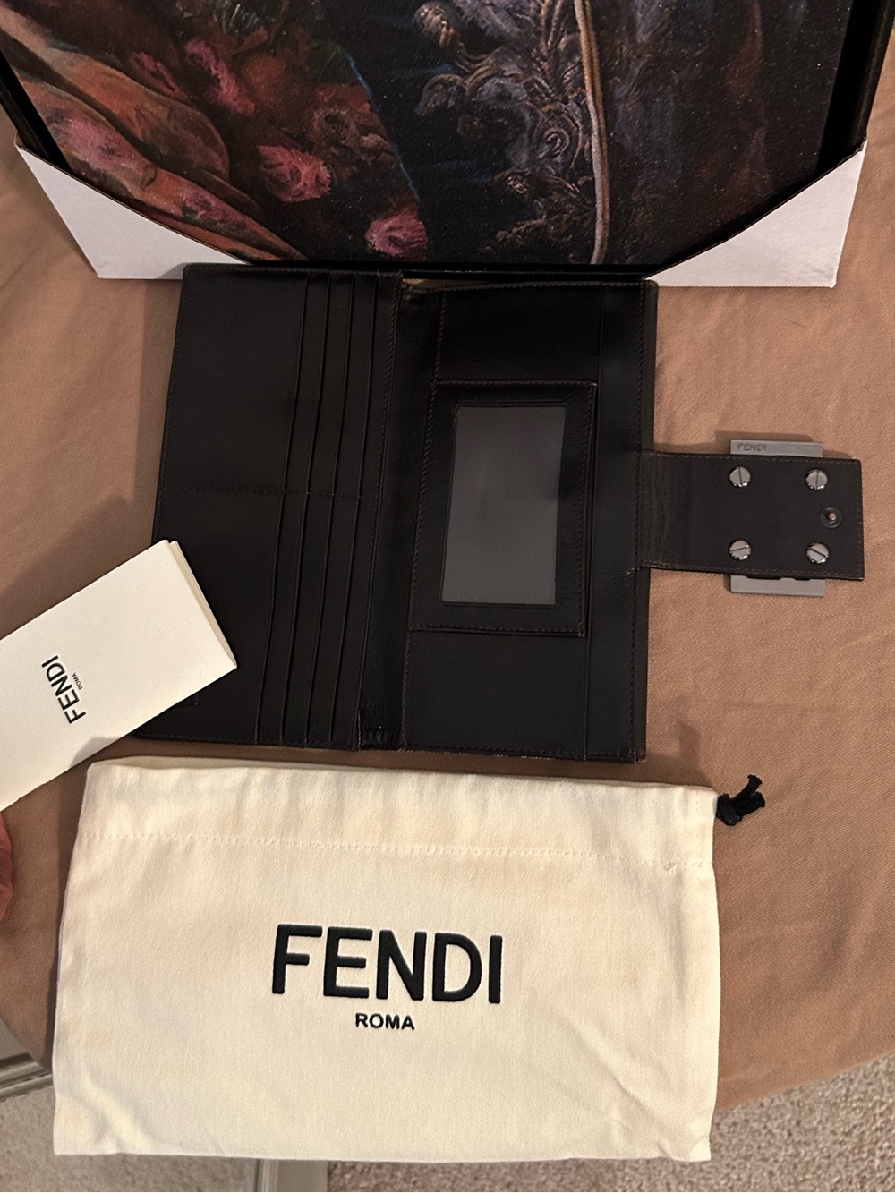 FENDI Authentic EUC Wallet and Dust Bag - Picture 4 of 8